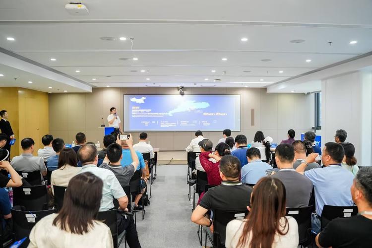 公司经营范围包括:教育项目投资,投资兴办实业